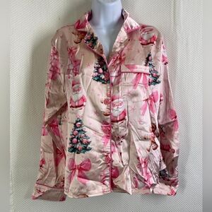 Festive Pink Satin Pajama Top is a 2-piece set: shirt and pants, very elegant M
